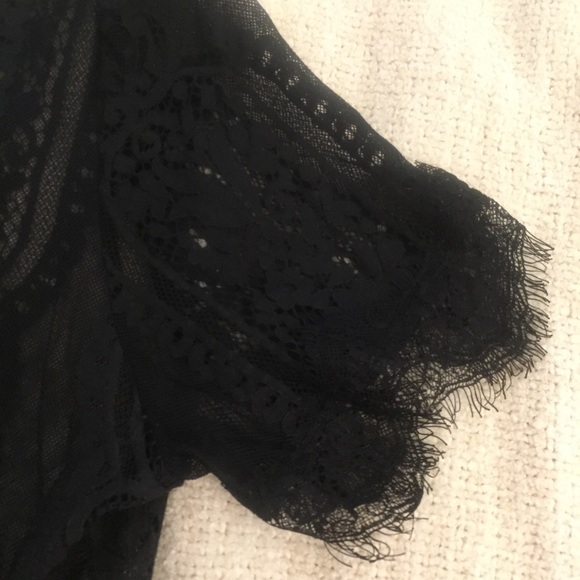 🚫SOLD🚫Sheer lace black top - Picture 3 of 4